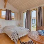 Un Sur Pilotis Apartment Talais