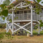 Un Sur Pilotis Apartment Talais