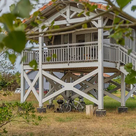 Un Sur Pilotis Talais